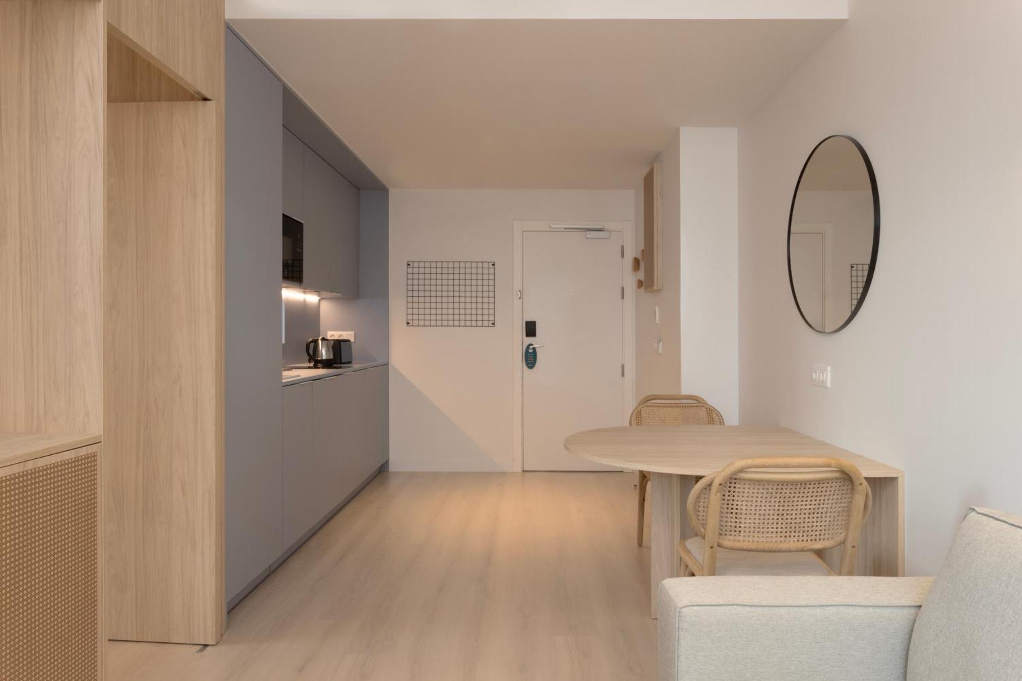 Staybridge & By Ihg Hotel 3*